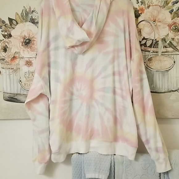 EUC Pastel Star Burst Swirl TieDye Kangaroo Hoodie - Picture 6 of 8